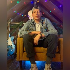 Meet your Posher, Alex